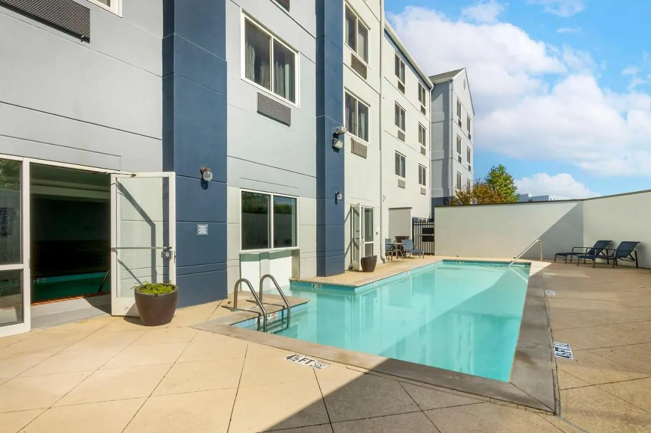 Best Western Plus Nashville Airport Hotel - BNA