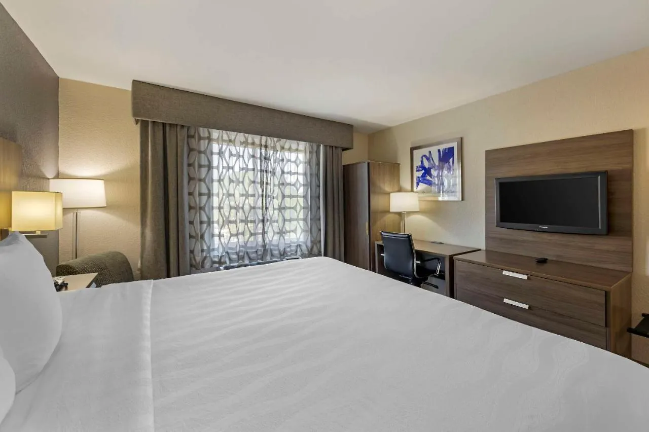 Best Western Plus Nashville Airport Hotel - BNA